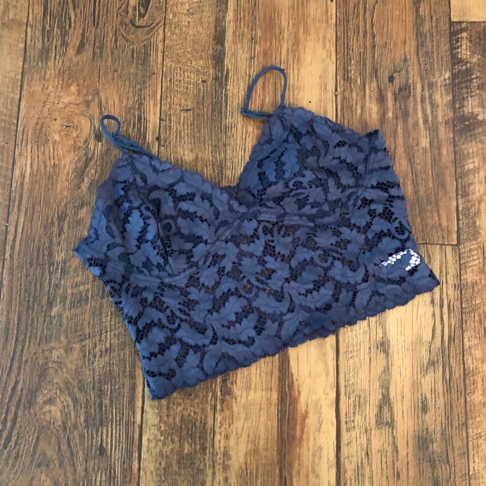 NW. Navy lace bralette